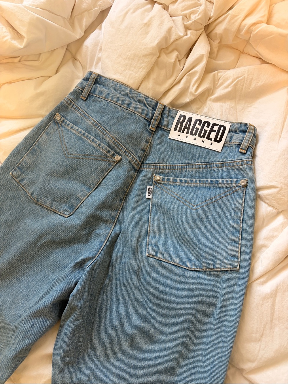 Classic Women”s Light Blue RAGGED Denim Jeans